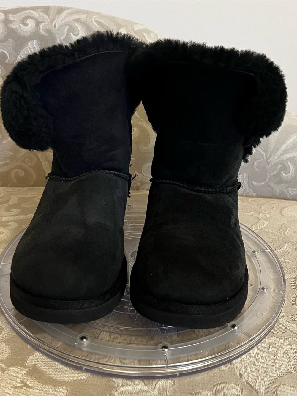 UGG Button Fur Boots Size 7, Black